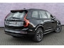 Volvo XC90 T8 Plug-in hybrid AWD Ultra Dark | 7-Zits | Google | Panoramadak | Luchtvering | Stoelverwarming Voor + Achter | Trekhaak | Elek. Stoelen | Massage | Stoelventilatie | Head-up Display | 360 Camera | Lederen Bekleding | Zitverlenging | 21" LM