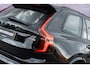 Volvo XC90 T8 Plug-in hybrid AWD Ultra Dark | 7-Zits | Google | Panoramadak | Luchtvering | Stoelverwarming Voor + Achter | Trekhaak | Elek. Stoelen | Massage | Stoelventilatie | Head-up Display | 360 Camera | Lederen Bekleding | Zitverlenging | 21" LM