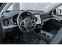 Volvo XC90 T8 Plug-in hybrid AWD Ultra Dark | 7-Zits | Google | Panoramadak | Luchtvering | Stoelverwarming Voor + Achter | Trekhaak | Elek. Stoelen | Massage | Stoelventilatie | Head-up Display | 360 Camera | Lederen Bekleding | Zitverlenging | 21" LM