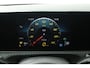 Mercedes-Benz A-klasse 180 Premium Plus (STOELVERWARMING, ACHTERUITRIJCAMERA, CRUISE CONTROL, NAVIGATIE)