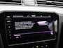 Volkswagen Passat Variant 1.4 TSI PHEV GTE Business 218 PK| Dealer Onderhouden | Navigatie Pro | Trekhaak | Head-Up-Display | Stoelverwarming | Achterklep Elektrisch | Keyless Access | Achteruitrijcamera