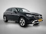 Mercedes-Benz GLC 300 e 4MATIC Plug-In Hybride Trekhaak | Ledkoplampen | Memory Voorstoelen | Achteruitrijcamera | Sfeerverlichting | Dodehoekassistent. Inclusief 24 maanden Mercedes-Benz Certified garantie voor Europa.