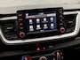 Kia Stonic 1.0 T-GDi DynamicLine (APPLE CARPLAY, NAVIGATIE, CAMERA, SPORTSTOELEN, LM VELGEN, CRUISE, PARKEERSENSOREN, NIEUWSTAAT)
