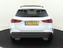 Mercedes-Benz GLA 200 Business Solution AMG Panoramadak / Keyless / Memory Seats / Nightpakket / Parkeercamera /
