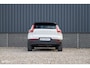 Volvo XC40 1.5 T5 Recharge R-Design | Adaptieve cruise | Zwenkbare trekhaak | Blis | Actieve bochtverlichting |