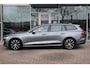 Volvo V60 B3 Momentum Advantage 163pk | Stoelverwarming | Dodehoek | Camera | Trekhaak | ACC | Climate |