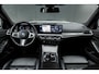 BMW 3-Serie Touring 330e | M-Pakket | Panoramadak | HUD | Curved Display | Sportstoelen | Adaptieve Cruise Control | Ele. verstelbare stoelen + Geheugen | Camera | DAB | Apple CarPlay/Android Auto | LED |