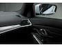 BMW 3-Serie Touring 330e | M-Pakket | Panoramadak | HUD | Curved Display | Sportstoelen | Adaptieve Cruise Control | Ele. verstelbare stoelen + Geheugen | Camera | DAB | Apple CarPlay/Android Auto | LED |