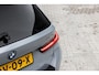 BMW 3-Serie Touring 330e | M-Pakket | Panoramadak | HUD | Curved Display | Sportstoelen | Adaptieve Cruise Control | Ele. verstelbare stoelen + Geheugen | Camera | DAB | Apple CarPlay/Android Auto | LED |