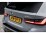 BMW 3-Serie Touring 330e | M-Pakket | Panoramadak | HUD | Curved Display | Sportstoelen | Adaptieve Cruise Control | Ele. verstelbare stoelen + Geheugen | Camera | DAB | Apple CarPlay/Android Auto | LED |