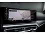 BMW 3-Serie Touring 330e | M-Pakket | Panoramadak | HUD | Curved Display | Sportstoelen | Adaptieve Cruise Control | Ele. verstelbare stoelen + Geheugen | Camera | DAB | Apple CarPlay/Android Auto | LED |