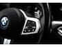 BMW 3-Serie Touring 330e | M-Pakket | Panoramadak | HUD | Curved Display | Sportstoelen | Adaptieve Cruise Control | Ele. verstelbare stoelen + Geheugen | Camera | DAB | Apple CarPlay/Android Auto | LED |