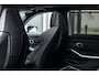 BMW 3-Serie Touring 330e | M-Pakket | Panoramadak | HUD | Curved Display | Sportstoelen | Adaptieve Cruise Control | Ele. verstelbare stoelen + Geheugen | Camera | DAB | Apple CarPlay/Android Auto | LED |