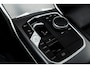 BMW 3-Serie Touring 330e | M-Pakket | Panoramadak | HUD | Curved Display | Sportstoelen | Adaptieve Cruise Control | Ele. verstelbare stoelen + Geheugen | Camera | DAB | Apple CarPlay/Android Auto | LED |
