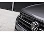 Volkswagen Touareg 3.0 TSi eHybrid 4MOTION R | NL Auto | Luchtvering | Trekhaak | Stoelverwarming voor/Achter | Stoelkoeling/massage | DYNAUDIO | HUD | Connectivity-Pack | Park Assist Pro | Panoramadak | Matrix LED | Adaptieve Cruise Control | IQ Drive | Memory-Pakket Premium |