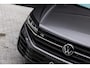 Volkswagen Touareg 3.0 TSi eHybrid 4MOTION R | NL Auto | Luchtvering | Trekhaak | Stoelverwarming voor/Achter | Stoelkoeling/massage | DYNAUDIO | HUD | Connectivity-Pack | Park Assist Pro | Panoramadak | Matrix LED | Adaptieve Cruise Control | IQ Drive | Memory-Pakket Premium |