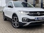 Volkswagen T-Cross 1.0 TSI Style / Automaat / NL-Auto / 1e-Eigenaar / Adaptieve Cruise-Control / Climate-Control / Apple-Carplay & Android-Auto / Draadloze-Telefoonlader / LED / Keyless / Dodehoek-Detectie / DAB Radio-Bluetooth / Navi / PDC V+A met Camera / 18'' LMV / ENZ.
