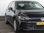 Volkswagen Golf 1.5 eHybrid Life Edition | App Connect | Inklapbare trekhaak | Cruise | Led koplampen