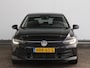 Volkswagen Golf 1.5 eHybrid Life Edition | Inklapbare trekhaak | Apple Carplay / Android Auto | Achteruitrijcamera | Voorklimatisering |
