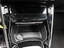 Peugeot 2008 SUV Allure 100pk | Navigatie | Achteruitrijcamera | Climate Control | Cruise Control | Parkeersensoren v+a | Draadloze Apple Carplay / Android Auto | Digitaal instrumentenpaneel | Armsteun | Elektrisch inklapbare spiegels | DAB+ radio | Led koplampen | Donker getint glas | 17" lichtmetalen velgen |