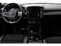 Volvo XC40 1.5 T4 Recharge R-Design | Dealeronderhouden | Adaptive Cruise control | Panoramadak | Visual Park Assist | Intellisafe Assist | Drive Modes | Preconditioning | Luxury 2 Pack  | 19 Inch | All Seasonbanden | Verlichtingspack 2 | Keyless | Premium Audio by Harman Kardon | Elektrische achterklep | Verwarmbaar stuurwiel | Elektrisch verstelbare voorstoelen | Verwarmbare voorstoelen | Verwarmbare achterbank