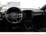 Volvo XC40 1.5 T4 Recharge R-Design | Dealeronderhouden | Adaptive Cruise control | Panoramadak | Visual Park Assist | Intellisafe Assist | Drive Modes | Preconditioning | Luxury 2 Pack | 19 Inch | All Seasonbanden | Verlichtingspack 2 | Keyless | Premium Audio by Harman Kardon | Elektrische achterklep | Verwarmbaar stuurwiel | Elektrisch verstelbare voorstoelen | Verwarmbare voorstoelen | Verwarmbare achterbank