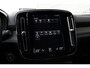 Volvo XC40 1.5 T4 Recharge R-Design | Dealeronderhouden | Adaptive Cruise control | Panoramadak | Visual Park Assist | Intellisafe Assist | Drive Modes | Preconditioning | Luxury 2 Pack | 19 Inch | All Seasonbanden | Verlichtingspack 2 | Keyless | Premium Audio by Harman Kardon | Elektrische achterklep | Verwarmbaar stuurwiel | Elektrisch verstelbare voorstoelen | Verwarmbare voorstoelen | Verwarmbare achterbank