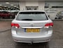 Toyota Avensis Wagon 1.8 VVTi Dynamic limited | Stoelverwarming | Trekhaak | Cruise |