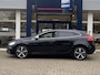 Volvo V40 1.5 T3 Polar+ Sport / Automaat / NL-Auto / Dealer-Onderhouden / Cruise-Control / Climate-Control / Stoelverwarming / Harman-Kardon Audio / Afneembare-Trekhaak / LED / Keyless / DAB Radio-Bluetooth / Navi / Camera / 17'' LMV / ENZ.
