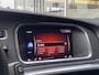 Volvo V40 1.5 T3 Polar+ Sport / Automaat / NL-Auto / Dealer-Onderhouden / Cruise-Control / Climate-Control / Stoelverwarming / Harman-Kardon Audio / Afneembare-Trekhaak / LED / Keyless / DAB Radio-Bluetooth / Navi / Camera / 17'' LMV / ENZ.