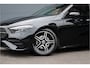 Mercedes-Benz A-klasse 180 AMG Line Aut7 | Facelift | Panoramadak | Verwarmd Stuurwiel | Trekhaak | Camera | Keyless Go | Widescreen | Sfeerverlichting | Stoelverwarming | High Perf. LED |