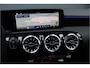 Mercedes-Benz A-klasse 180 AMG Line Aut7 | Facelift | Panoramadak | Verwarmd Stuurwiel | Trekhaak | Camera | Keyless Go | Widescreen | Sfeerverlichting | Stoelverwarming | High Perf. LED |