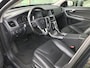 Volvo V60 1.5 T2 Summum Automaat | Rijklaar incl garantie | Vaste trekhaak Regensensor Climate control Leer