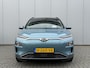 Hyundai Kona Electric EV Premium 64 kWh / 1e eig / 18"Lm velgen met All Season / 3 fase / Dak en Stijlen grijs gewrapt / Fietsdrager montage beugel /