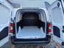 Peugeot e-Partner L2 50 kWh 136pk | 8 jaar garantie | 0% financial lease | Apple Carplay | Android Auto | Multimedia | Achteruitrijcamera | Parkeersensoren achter | Digital cockpit | Stuurwielbediening | Bestuurdersstoel comfort | Armsteun | van €30.575 voor €26.695