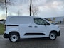 Peugeot e-Partner L1 50 kWh 136pk | 8 jaar garantie | 0% financial lease | Apple Carplay | Android Auto | Multimedia | Achteruitrijcamera | Parkeersensoren achter | Digital cockpit | Stuurwielbediening | Bestuurdersstoel comfort | Armsteun | van €29.625 voor €25.799
