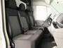 Volkswagen Crafter 35 2.0 TDI L3H2 140 PK | Navigatie via app | Bijrijdersbank | Airco | Side Assist | Inklapbare spiegels | Parkeersensoren voor en achter |