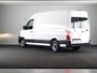 Volkswagen Crafter 35 2.0 TDI L3H2 140 PK | Navigatie via app | Bijrijdersbank | Airco | Side Assist | Inklapbare spiegels | Parkeersensoren voor en achter |