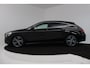 Mercedes-Benz CLA Shooting Brake 180 Business Solution (TREKHAAK, STOELVERWARMING, ACHTERUITRIJCAMERA, PARKEERSENSOREN)