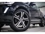 Volvo XC60 2.0 T5 FWD Momentum 245 pk | Adaptive Cruise | BLIS | Camera | Trekhaak | Nieuwe banden | Stoelverwarming |