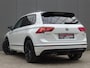 Volkswagen Tiguan 2.0 TSI 4Motion Highline Business R * CARPLAY * GOED ONDERH. !!