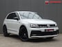 Volkswagen Tiguan 2.0 TSI 4Motion Highline Business R * CARPLAY * GOED ONDERH. !!