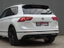 Volkswagen Tiguan 2.0 TSI 4Motion Highline Business R * CARPLAY * GOED ONDERH. !!