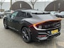 Kia EV6 GT-Line AWD 84 kWh Facelift / Nieuw Model | Warmtepomp | Meridian Audio | Elektrisch Panoramadak | Afneembare Trekhaak | 360° Camera | Elektrische Stoelen met Geheugen | Stoel- & Stuurverwarming | Head-Up Display | Kia Garantie tot 2035 | Origineel NL-Auto | 1e Eigenaar / 7000KM!