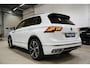 Volkswagen Tiguan 1.5 TSI R-Line * Pano - 20" - Keyless - Camera - IQ Light - Blind Spot - Standkachel *