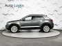 Volkswagen T-Roc 1.5 TSI Life Business DSG Automaat | Climate Control | Parkeersensoren voor + achter | 17'' L.M. Velgen