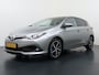 Toyota Auris 1.8I Hybrid AUT. Panodak Trekhaak Navi LED Ecc Camera Cruise Control Pdc Lmv 17" Lane Assist Privacy Glas Isofix Bluetooth DAB Led Regen-Lichtsensor Keyless Dealeronderhouden