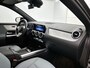 Mercedes-Benz GLA 250e Nightpakket Plug-In | Trekhaak | Saliegrijs Interieur | Distronic | Dode Hoek Ass | Parkeerpakket met Camera | Inclusief 24 maanden Mercedes-Benz Certified garantie voor Europa.