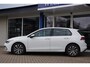 Volkswagen Golf 1.0 TSI Navigatie PDC Carplay Lane-assist