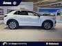 Volkswagen T-Roc Life First Edition 1.5 eTSI 116 PK | Multimedia 'Ready to Discover' | Koplampverlichting led | Zijruiten achter en achterruit getint